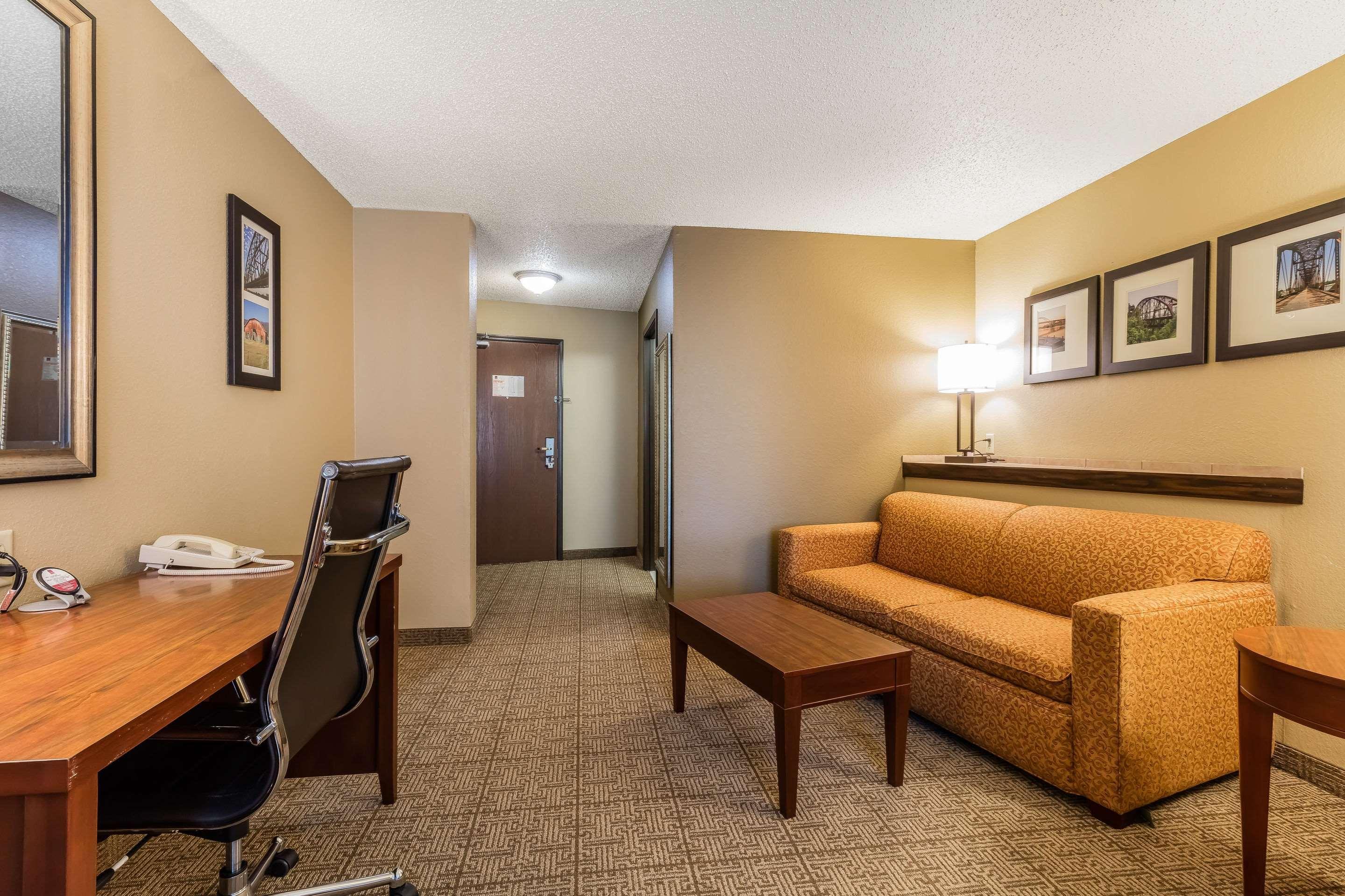 Comfort Suites Jonesboro University Area Dış mekan fotoğraf